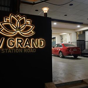 V V Grand